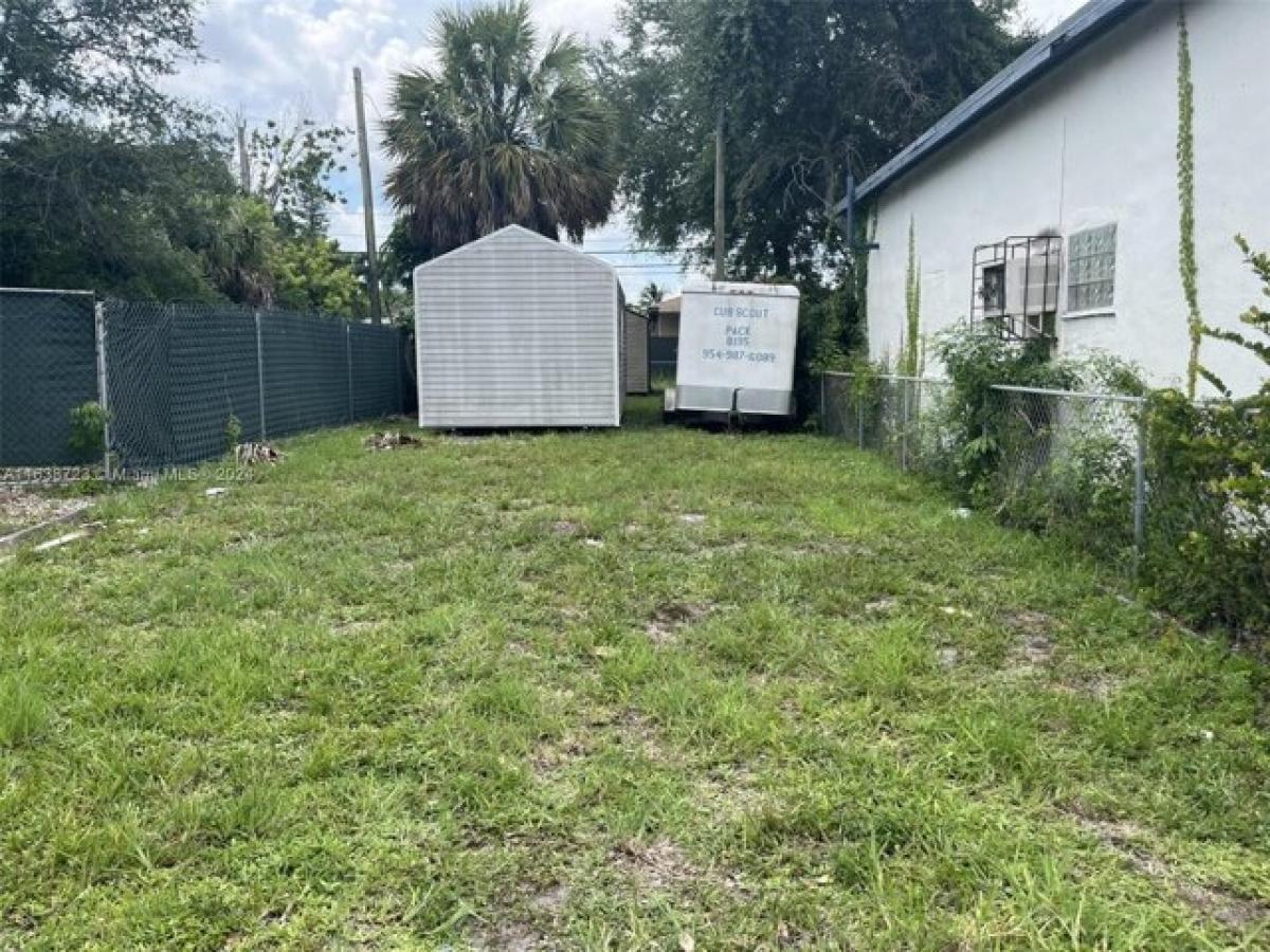 Picture of Residential Land For Sale in West Park, Florida, United States