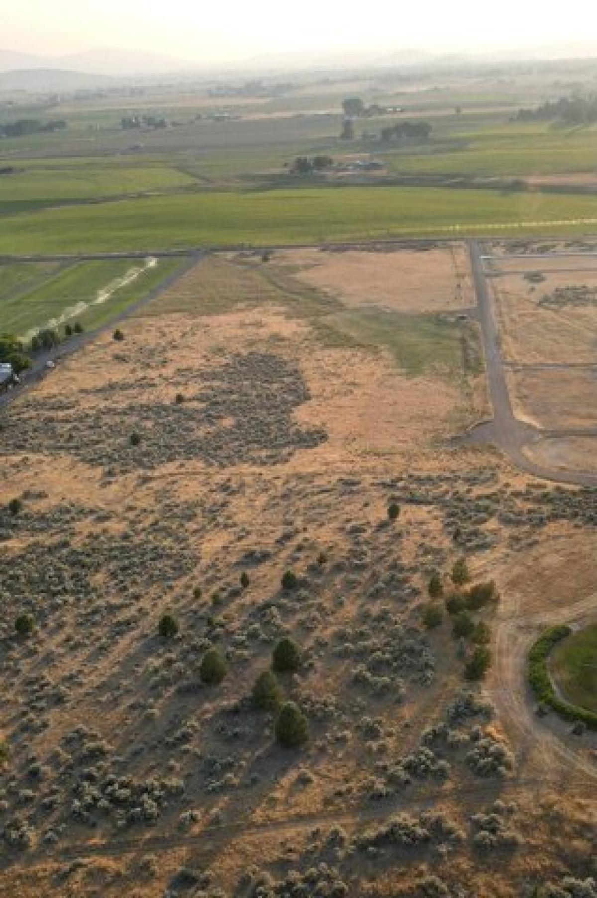 Picture of Residential Land For Sale in Klamath Falls, Oregon, United States