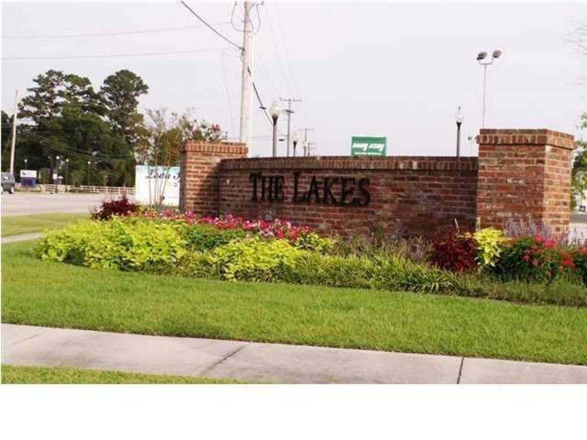 Picture of Residential Land For Sale in Breaux Bridge, Louisiana, United States