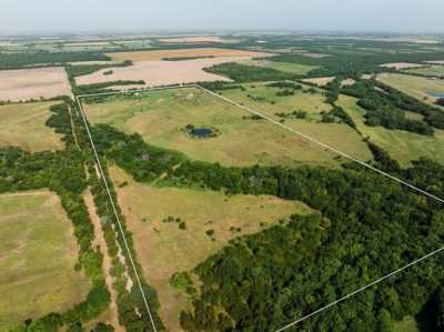 Home For Sale in Wolfe City, Texas