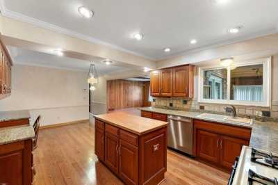 Home For Sale in Grosse Pointe Woods, Michigan