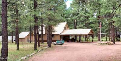 Home For Sale in Forest Lakes, Arizona