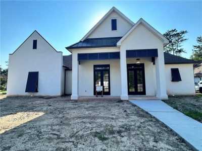 Home For Sale in Madisonville, Louisiana