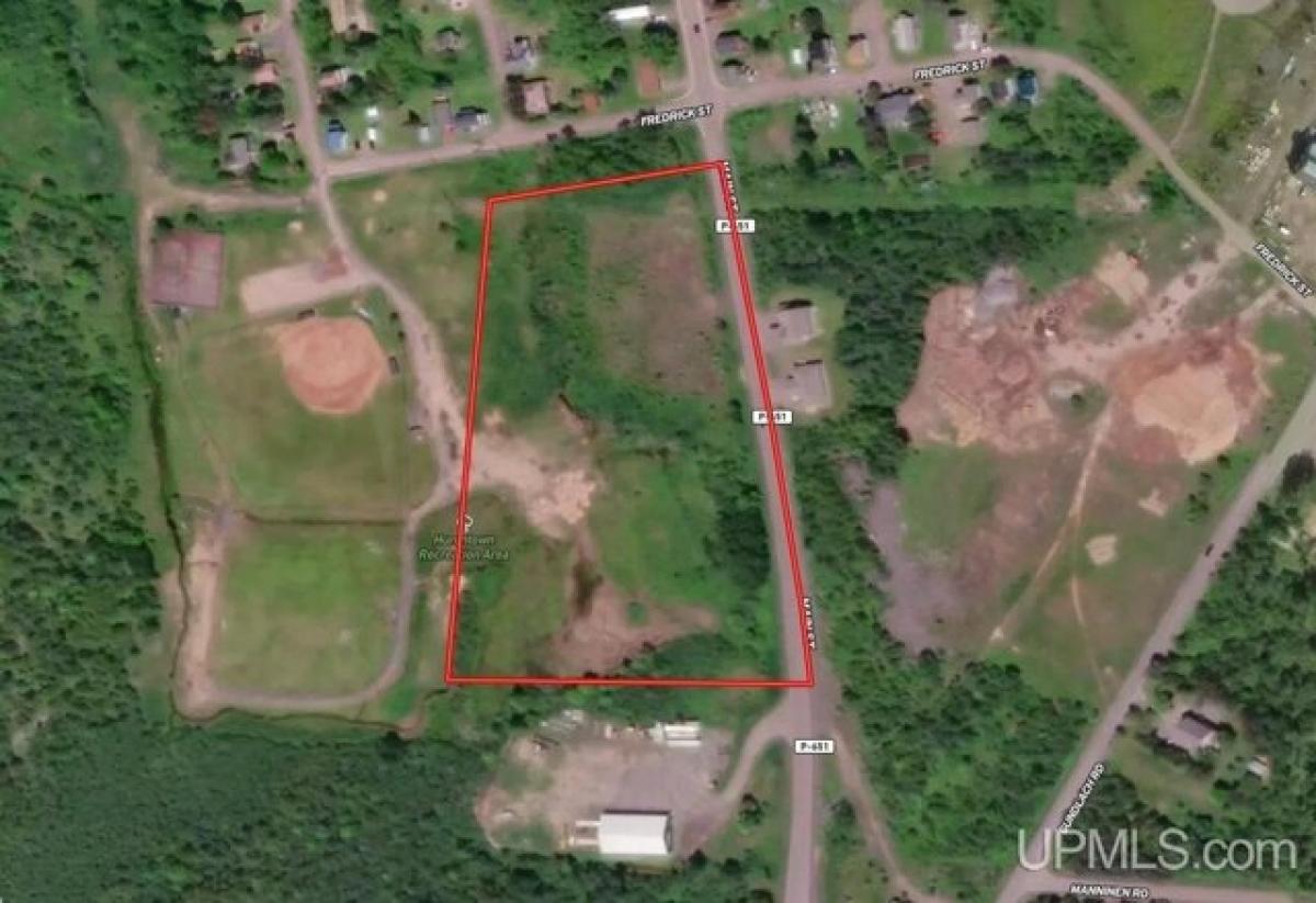 Picture of Residential Land For Sale in Houghton, Michigan, United States