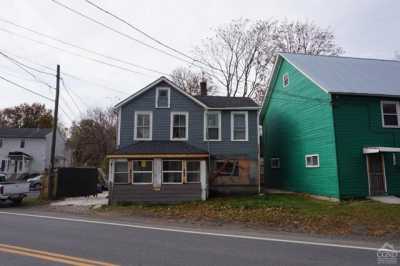 Home For Sale in Hudson, New York