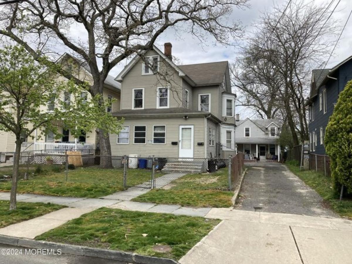 Picture of Home For Sale in Asbury Park, New Jersey, United States