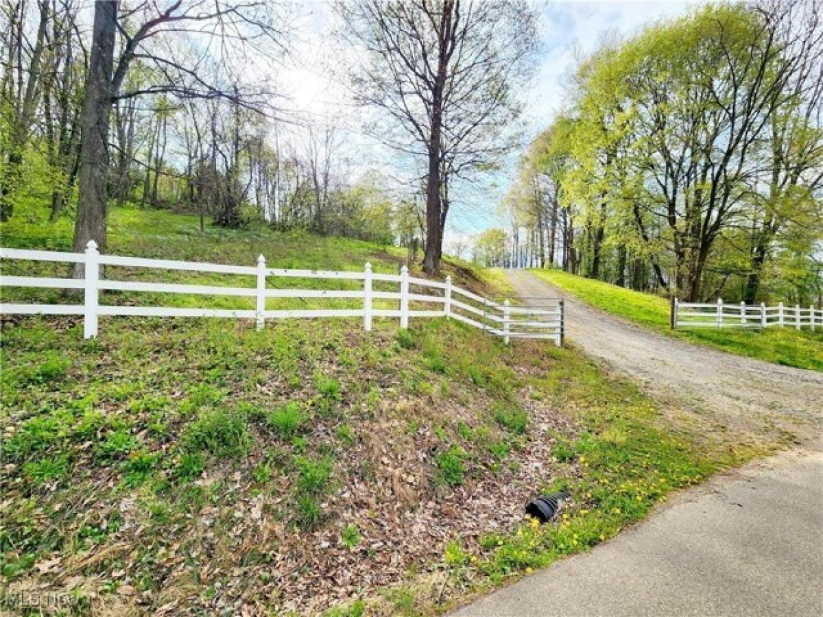 Picture of Residential Land For Sale in Coshocton, Ohio, United States