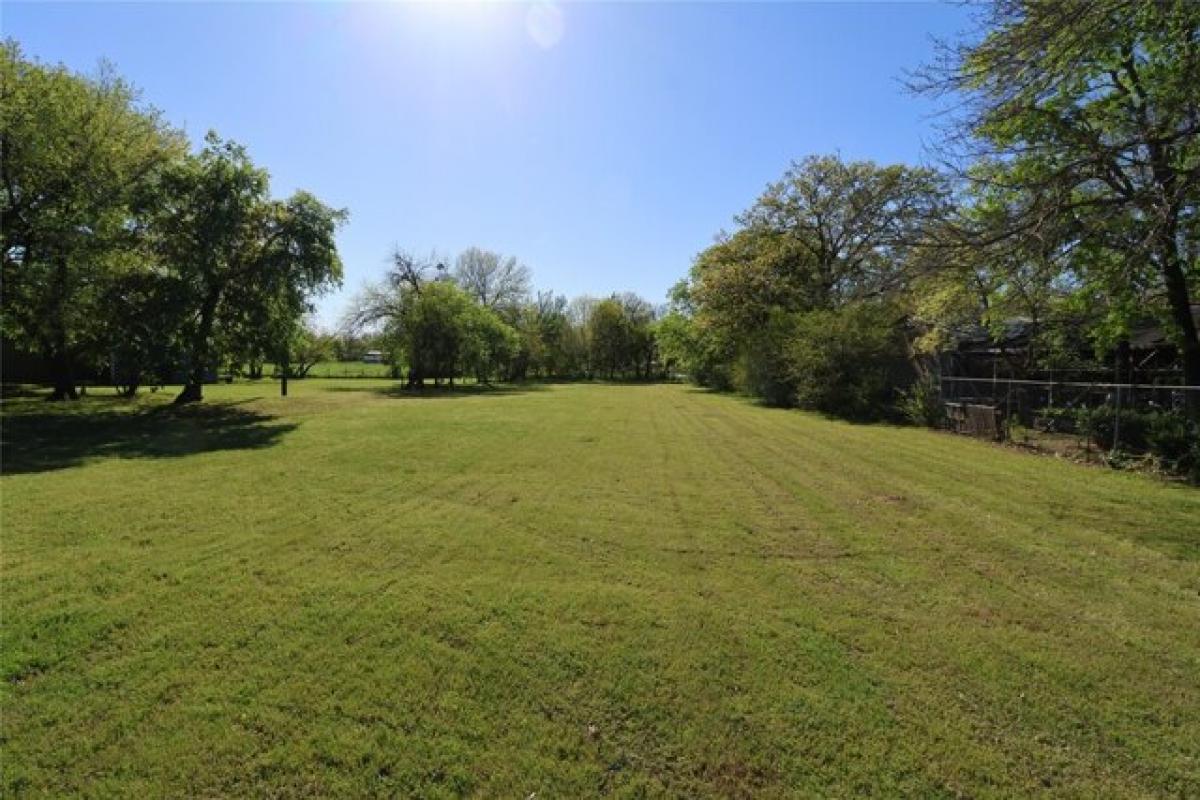 Picture of Residential Land For Sale in Greenville, Texas, United States