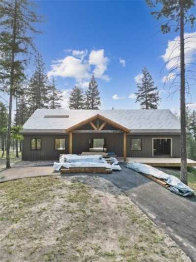 Home For Sale in Lakeside, Montana