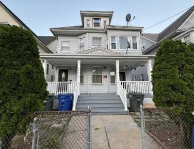 Home For Rent in Bridgeport, Connecticut