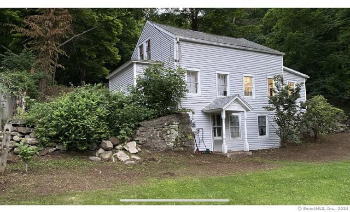 Picture of Home For Sale in Woodbury, Connecticut, United States