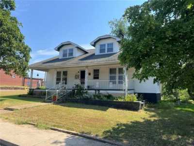 Home For Sale in Doniphan, Missouri