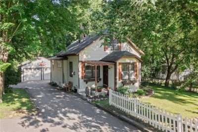 Home For Sale in Wayzata, Minnesota