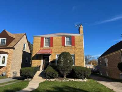 Home For Sale in Bellwood, Illinois