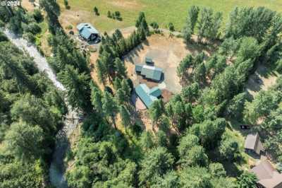 Home For Sale in Trout Lake, Washington