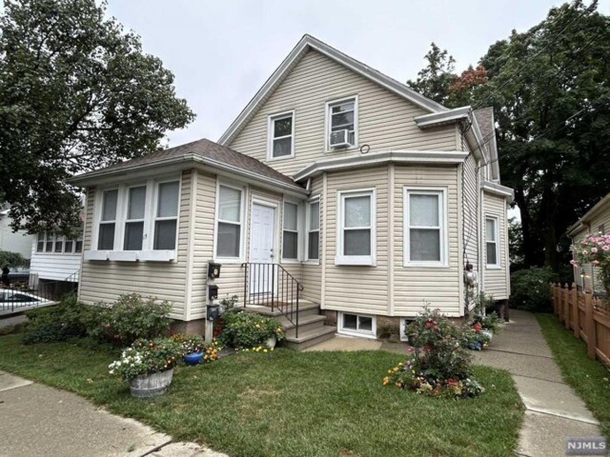 Picture of Home For Rent in Hawthorne, New Jersey, United States