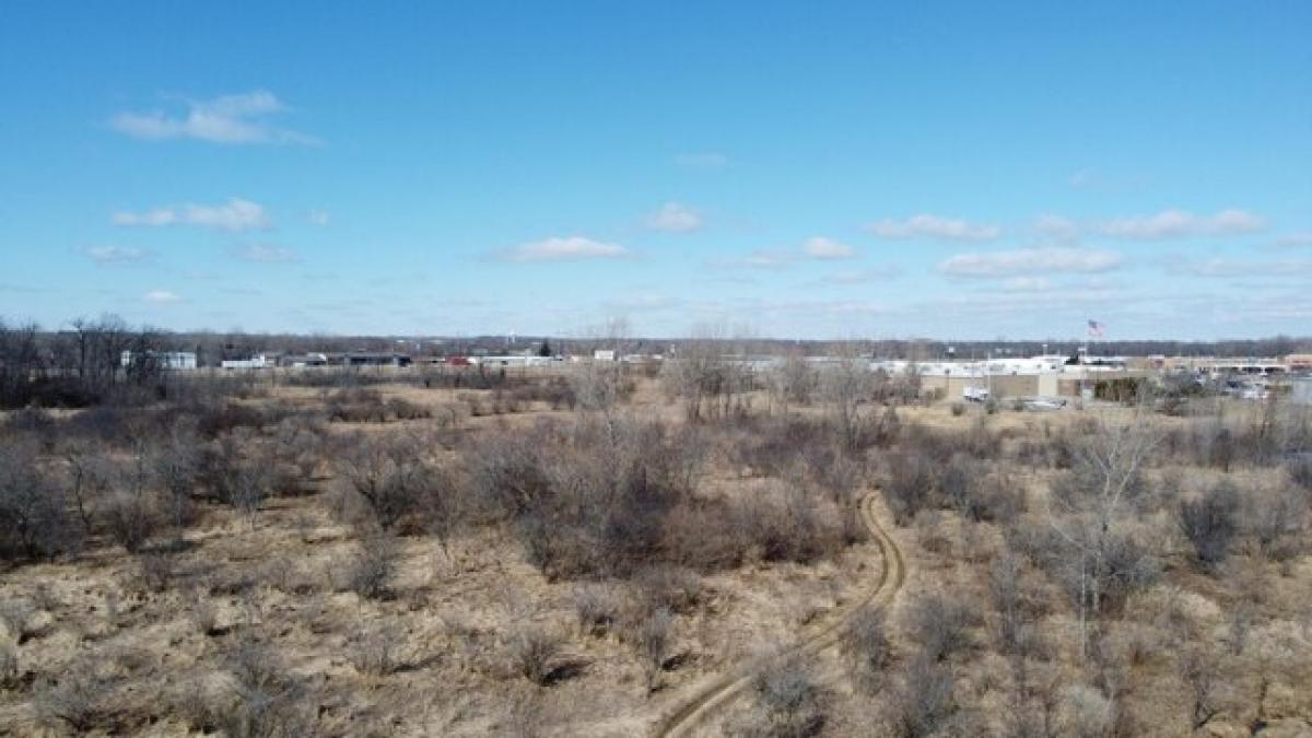 Picture of Residential Land For Sale in Saukville, Wisconsin, United States