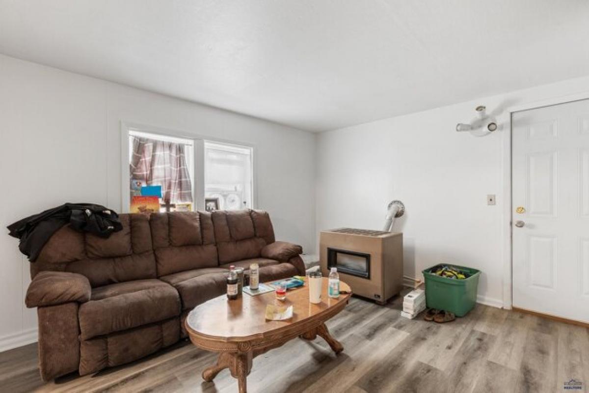 Picture of Home For Sale in Belle Fourche, South Dakota, United States