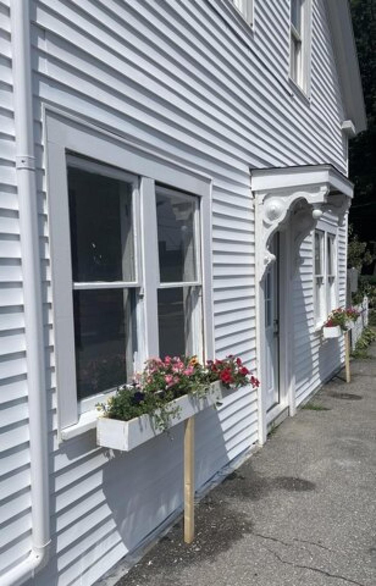 Picture of Home For Sale in South Portland, Maine, United States