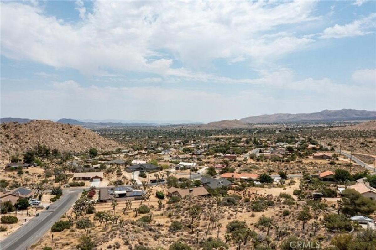 Picture of Residential Land For Sale in Yucca Valley, California, United States