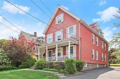 Home For Rent in Pleasantville, New York