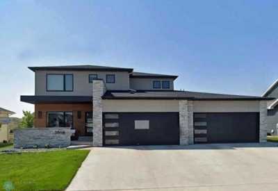 Home For Sale in West Fargo, North Dakota