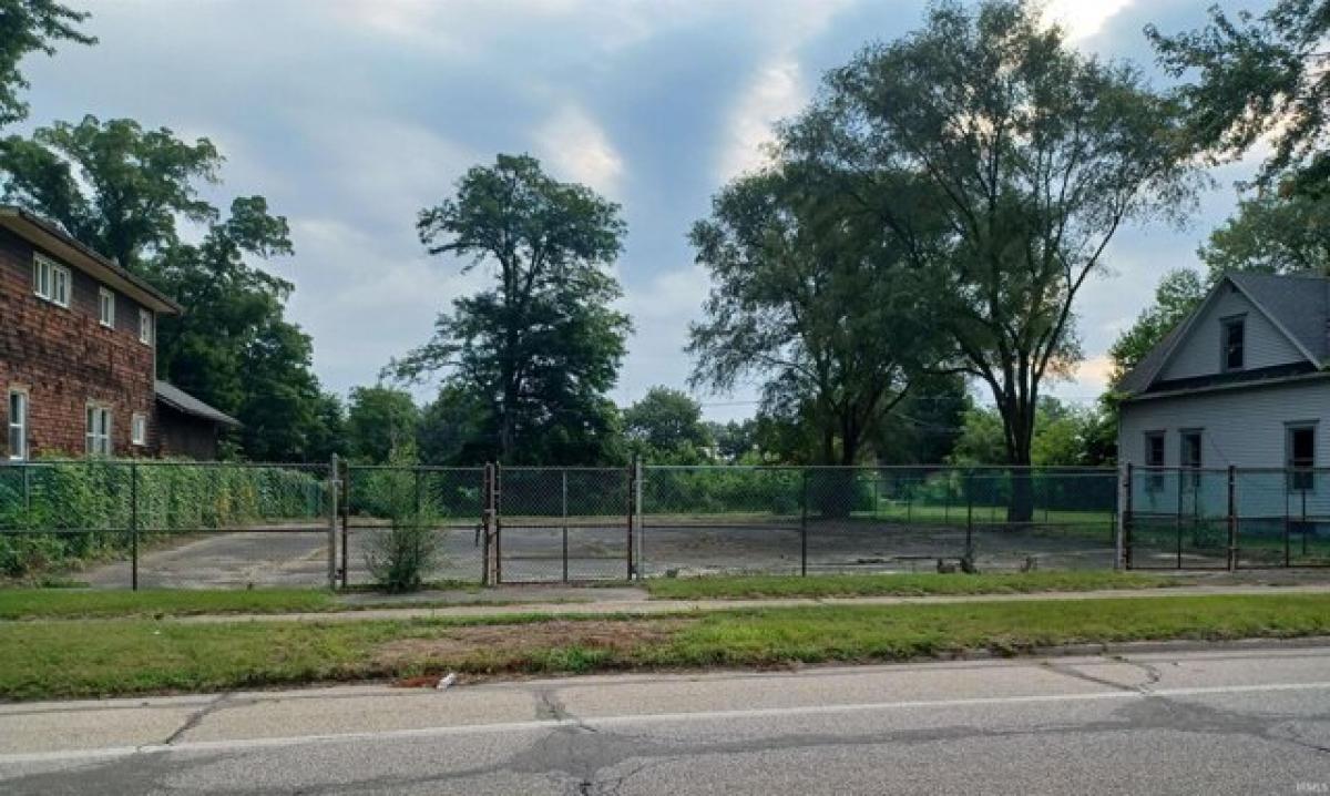 Picture of Residential Land For Sale in Elkhart, Indiana, United States