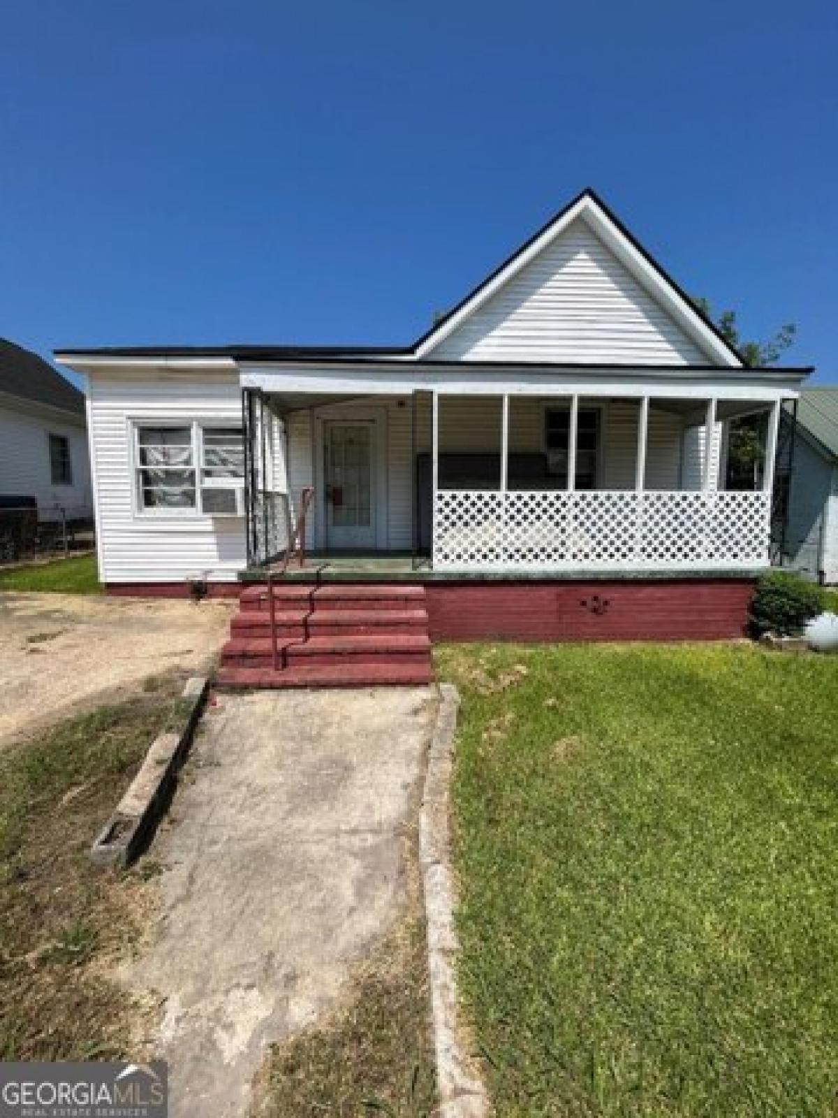 Picture of Home For Sale in Lanett, Alabama, United States