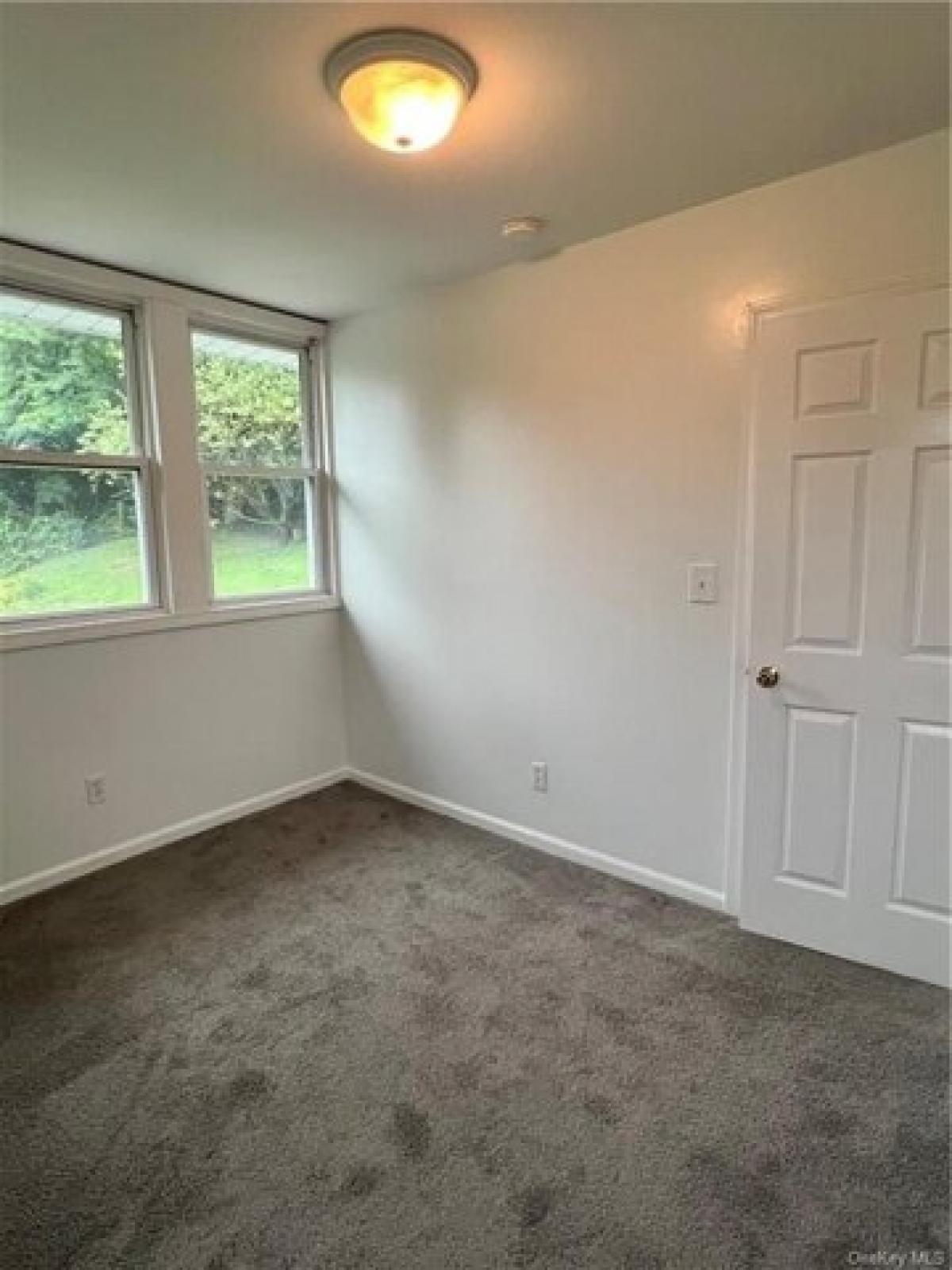 Picture of Home For Rent in Garnerville, New York, United States