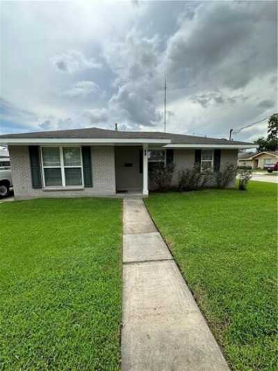 Home For Rent in Gretna, Louisiana