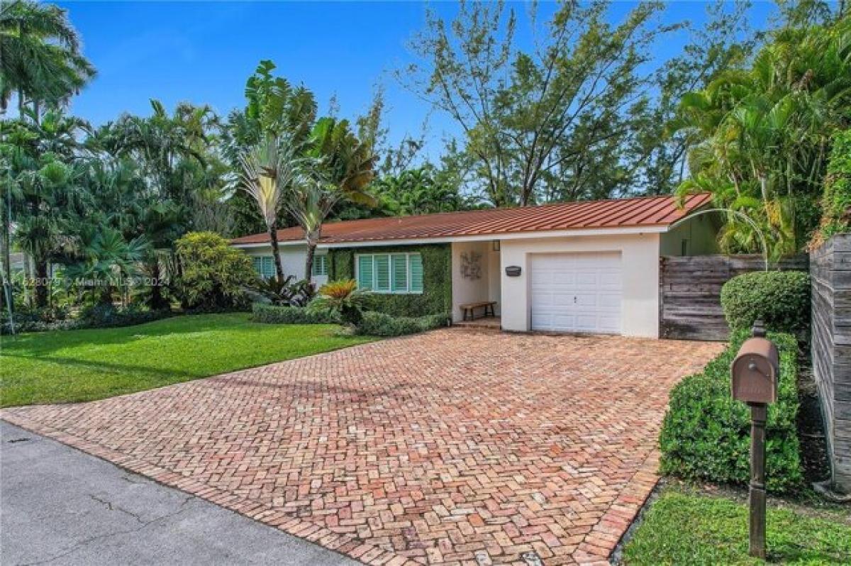 Picture of Home For Sale in South Miami, Florida, United States