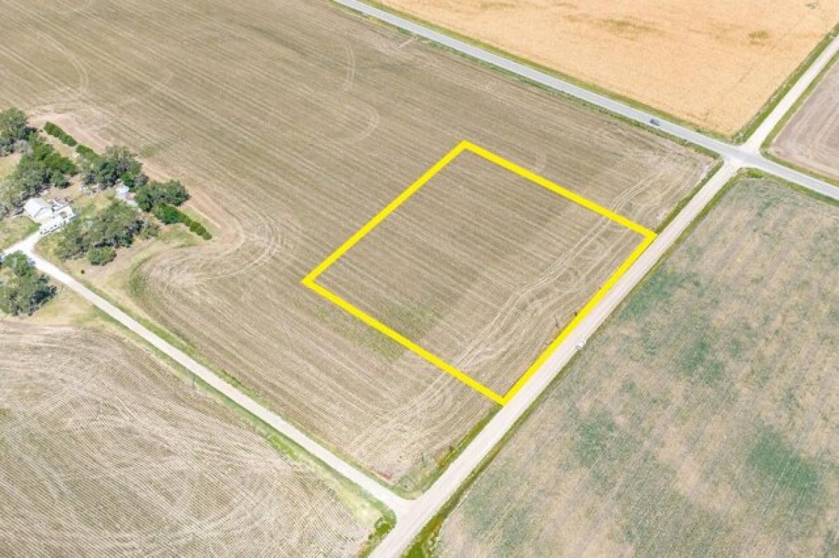 Picture of Residential Land For Sale in Garden Plain, Kansas, United States