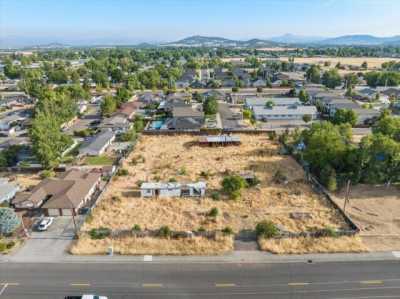 Residential Land For Sale in White City, Oregon