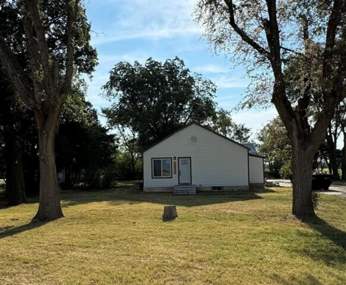 Picture of Home For Sale in Cheney, Kansas, United States