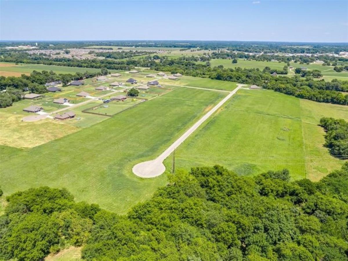 Picture of Residential Land For Sale in Noble, Oklahoma, United States