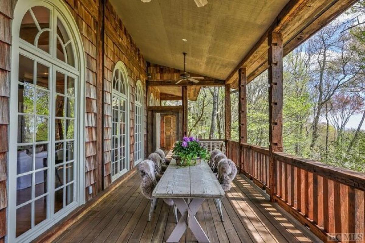 Picture of Home For Sale in Highlands, North Carolina, United States