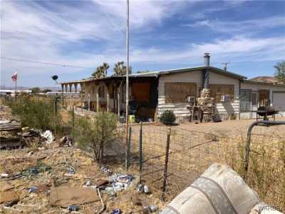 Home For Sale in Dolan Springs, Arizona