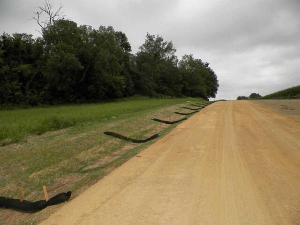 Picture of Residential Land For Sale in Verona, Wisconsin, United States