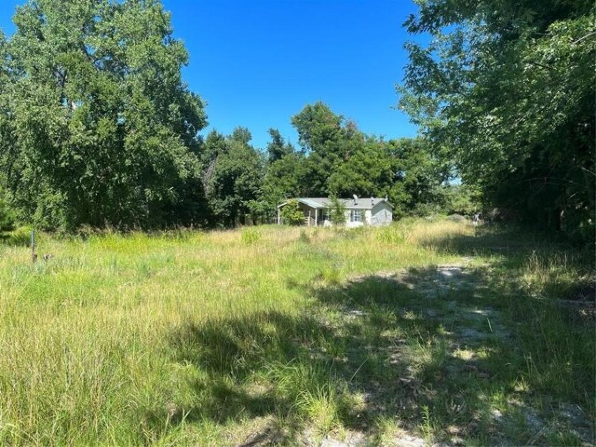 Picture of Home For Sale in Jones, Oklahoma, United States