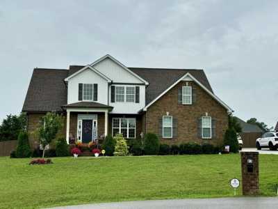 Home For Sale in Hillsboro, Tennessee