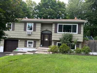 Home For Sale in West Nyack, New York