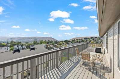 Home For Sale in Selah, Washington