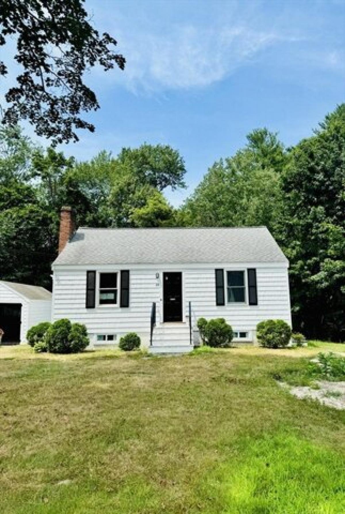 Picture of Home For Sale in Lynnfield, Massachusetts, United States