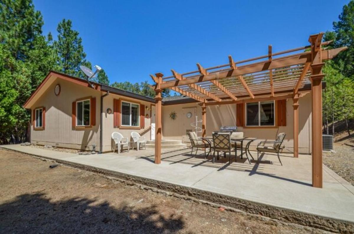 Picture of Home For Sale in Pine Grove, California, United States