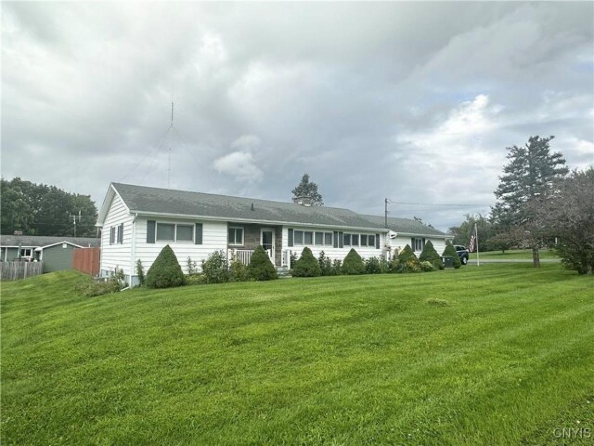 Picture of Home For Sale in Adams, New York, United States