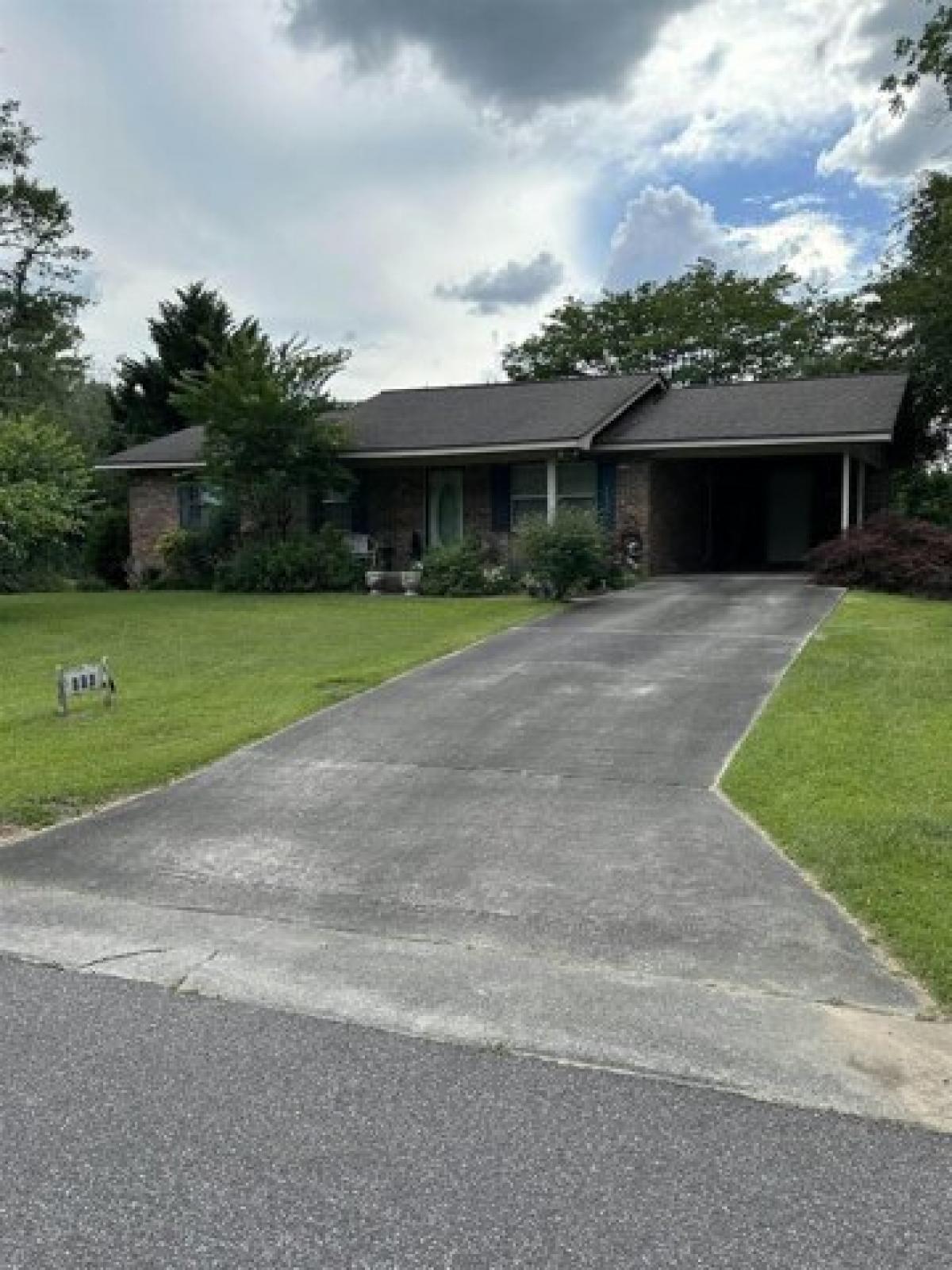 Picture of Home For Sale in Haleyville, Alabama, United States