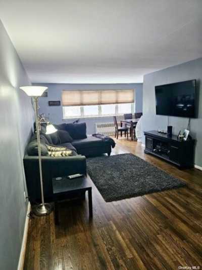 Home For Sale in Howard Beach, New York