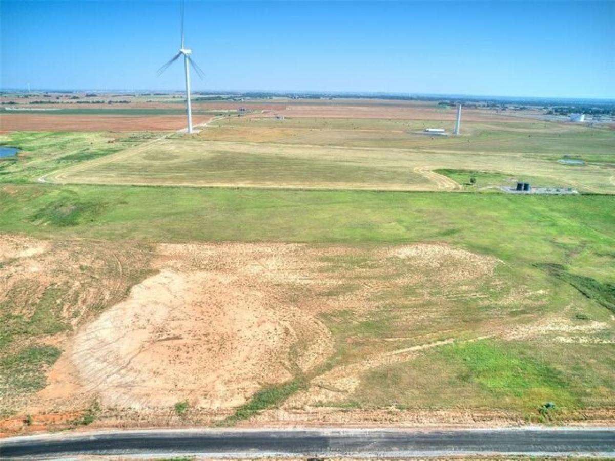 Picture of Residential Land For Sale in Tuttle, Oklahoma, United States