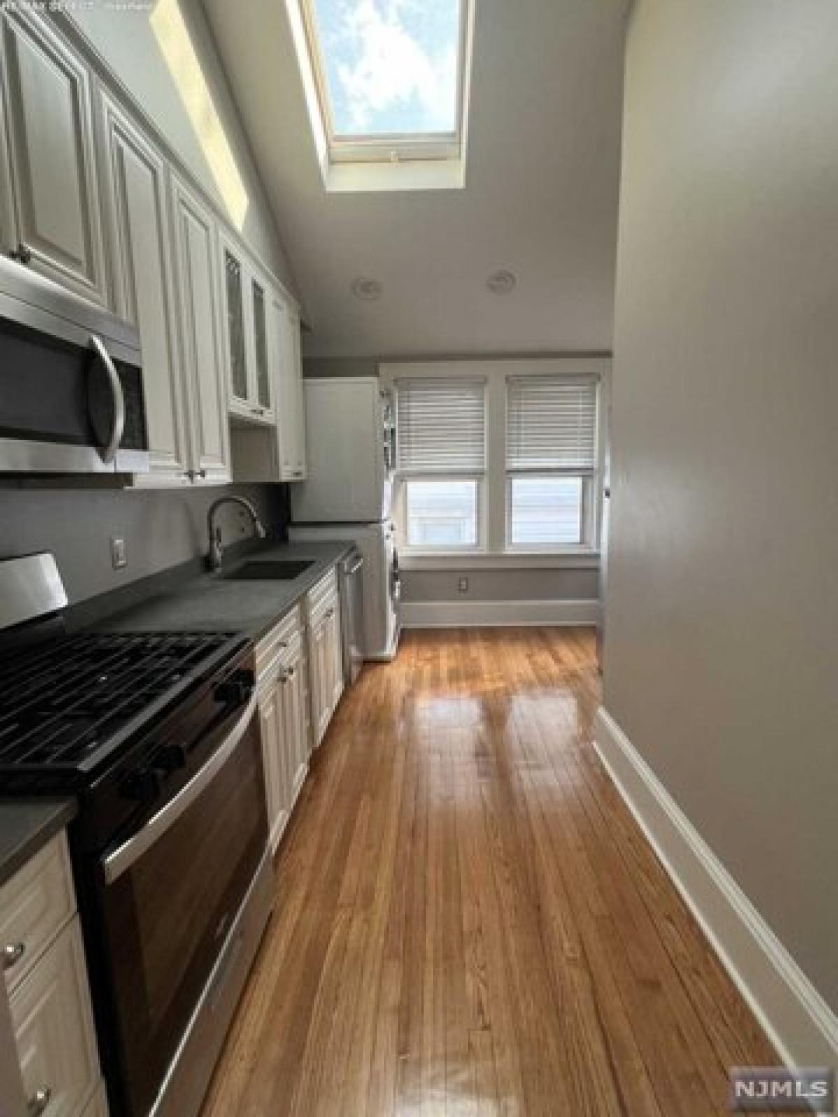 Picture of Home For Rent in Lyndhurst, New Jersey, United States