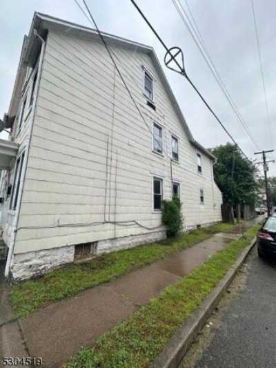 Home For Sale in Phillipsburg, New Jersey